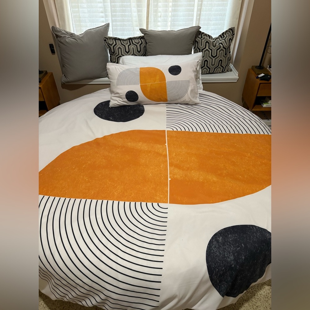 NWT Society6 Abstract Geometric Shapes by The Miuus Studio Duvet Cover-Size King